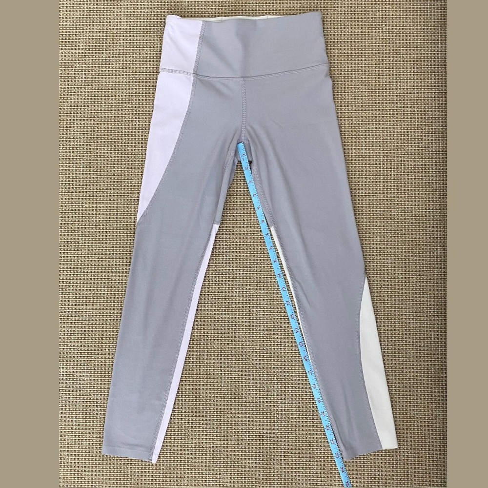 ATHLETA | Elation Asymmetrical 7/8 Tight in Powervita Colorblock Lilac Stone •XS - Picture 4 of 15